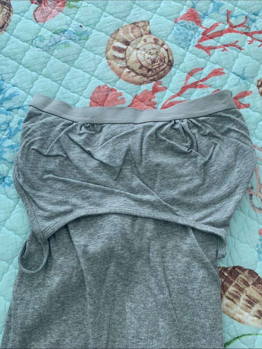 Old Navy Gray Ribbed Racerback Tank Top - Picture 4 of 4